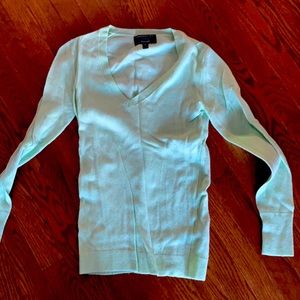 Green banana republic v neck sweater made with fine Italian yarn never worn